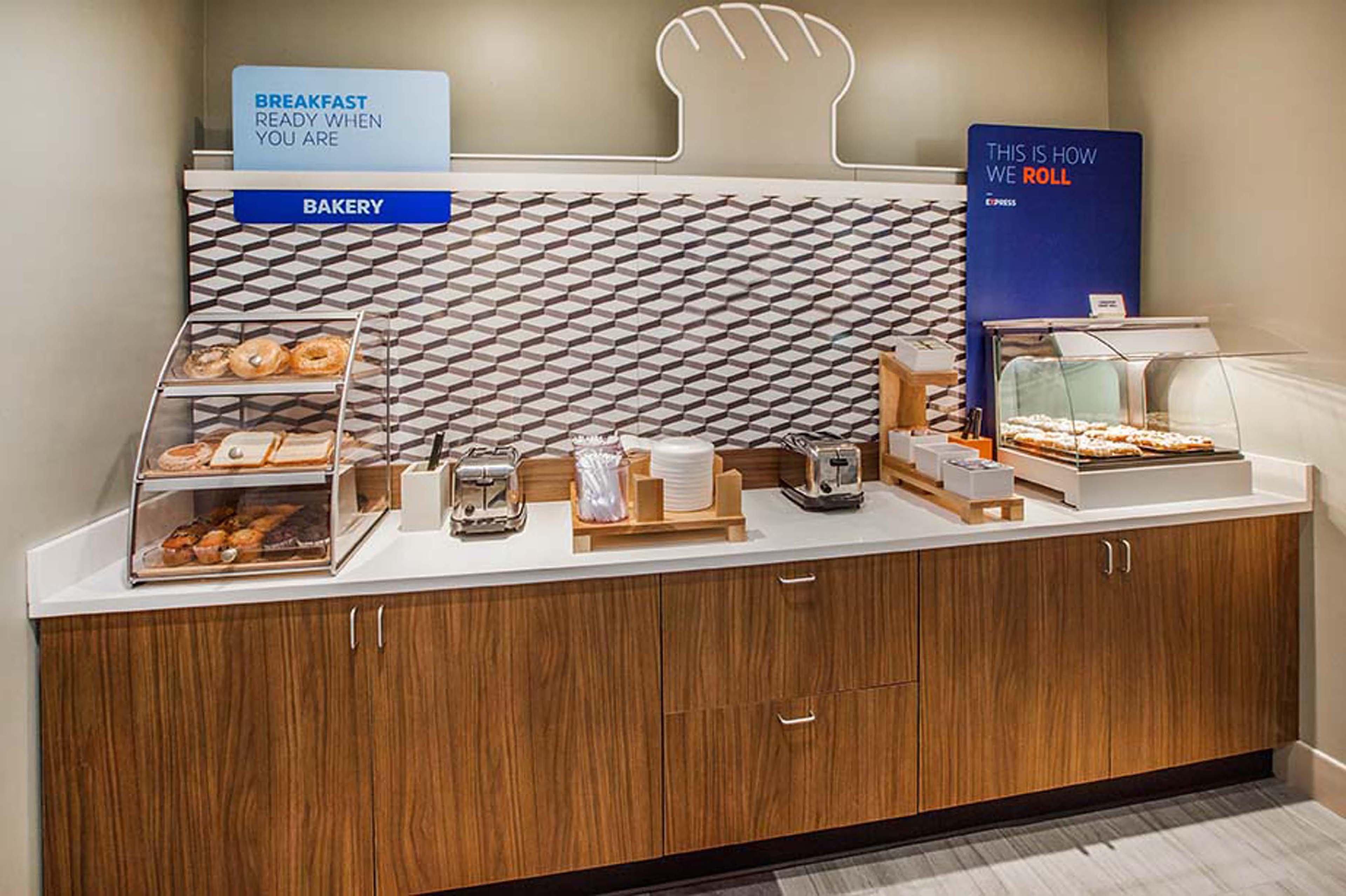 Holiday Inn Express Hotel & Suites Ventura Harbor By Ihg Εξωτερικό φωτογραφία