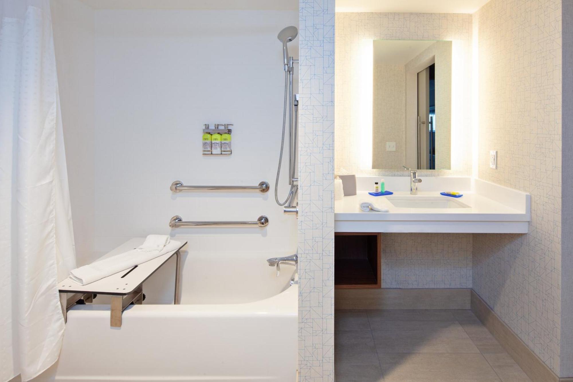 Holiday Inn Express Hotel & Suites Ventura Harbor By Ihg Εξωτερικό φωτογραφία