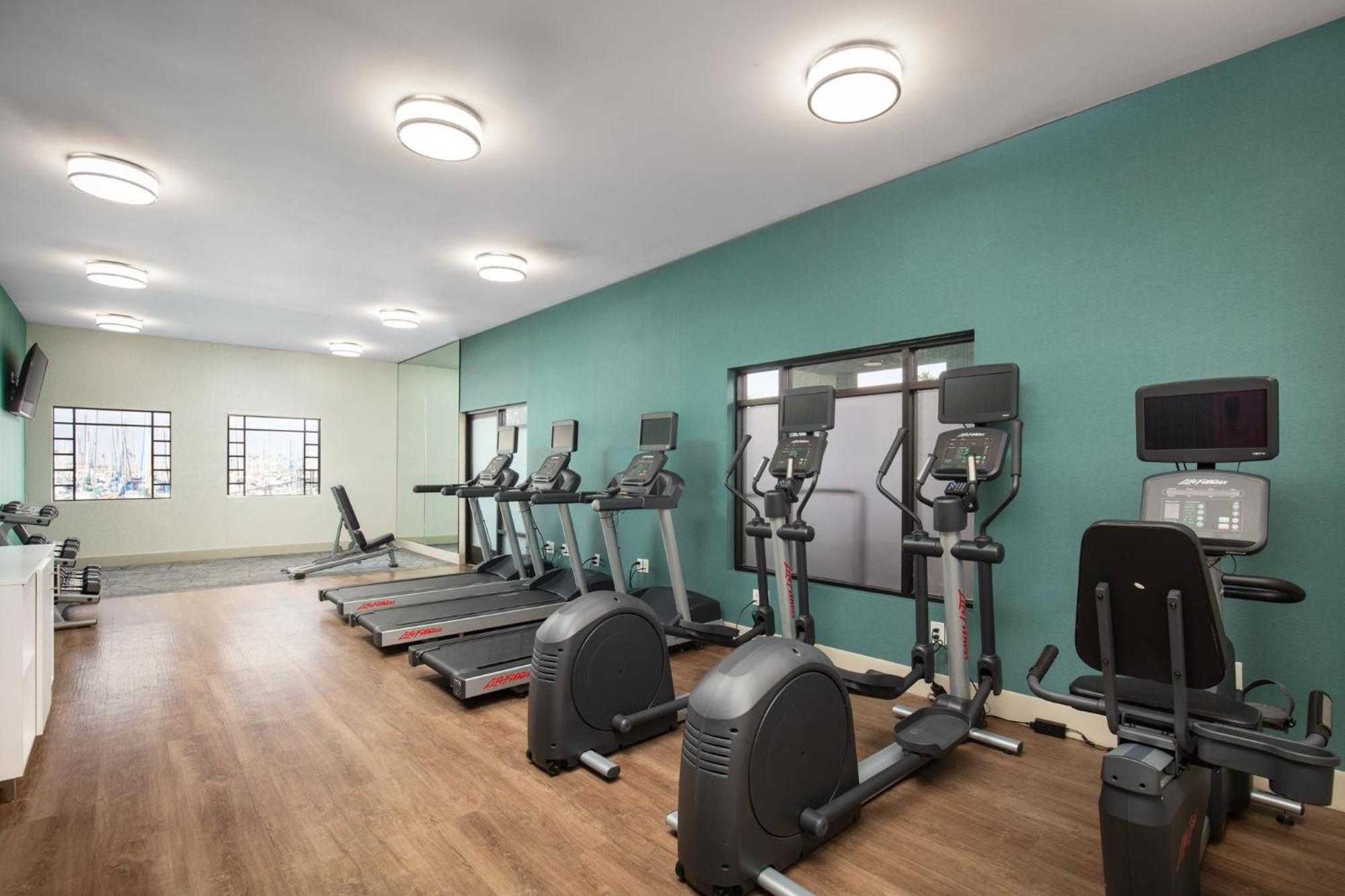 Holiday Inn Express Hotel & Suites Ventura Harbor By Ihg Εξωτερικό φωτογραφία